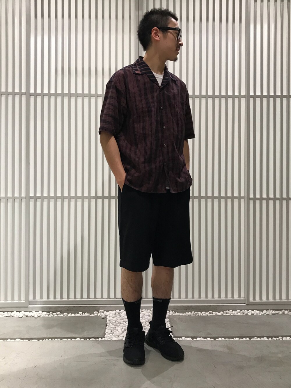 「summer、UNITED TOKYO、ユナイテッドトウキョウ、夏コーデ、ootd、モード、カジュアル、fashion」｜「adidasのアイテム（スニーカー、ブラック系）」を使った、Yusukeさん（メンズ・172cm）の夏コーディネートの1枚目の写真