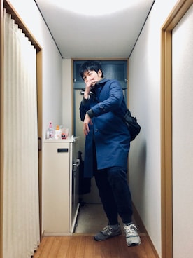 「古着のアイテム（ステンカラーコート、ブルー系）」を使った、ｼﾞｮｾﾌ🦄ももかーまん✅さん（メンズ・180cm）の冬コーディネート