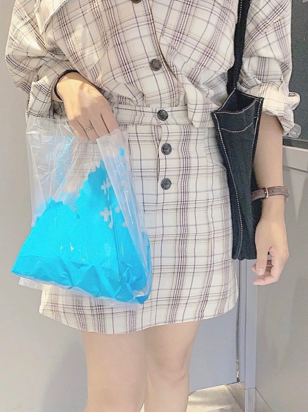 「シンプル、春コーデ、おしゃれさんと繋がりたい、へザー、ヘザー(Heather)、ヘザーのツーピース、セットアップ、大学生、大学生コーデ」｜「Heatherのアイテム（スカート、ホワイト系）」を使った、renren.さん（レディース・163cm）の冬コーディネートの1枚目の写真