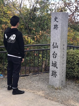 「F.C.R.B.（エフシーアールビー）のアイテム（トップス）」を使った、ヨロさん（メンズ・169cm）の秋コーディネート