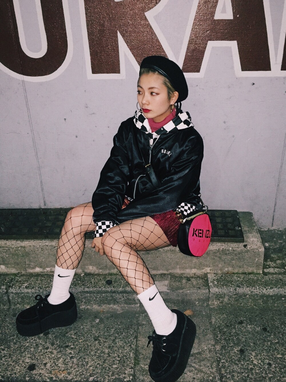 「KENZOのKanvas Crossbody（ショルダーバッグ、ピンク系）」を使った、矢部ユウナさん（レディース・152cm）の春コーディネートの1枚目の写真
