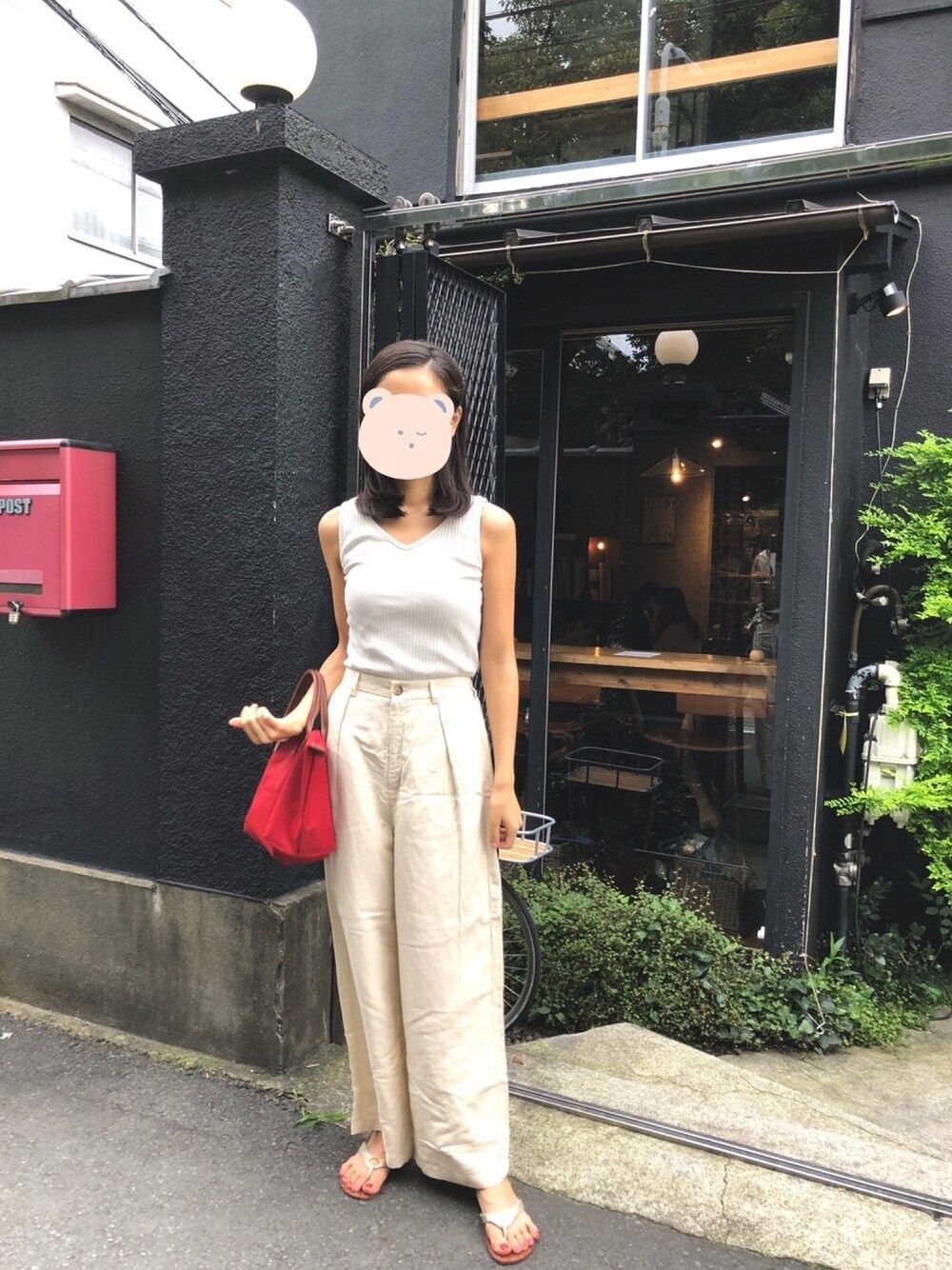 「夏、シンプルコーデ、オトナカジュアル、ベージュコーデ、GU、ノースリーブ、夏服、プチプラ、おしゃれさんと繋がりたい、リネンパンツ」｜「GUのアイテム（Tシャツ/カットソー、ベージュ系）」を使った、Ayaka さん（レディース・158cm）の夏コーディネートの1枚目の写真
