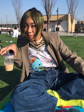 「H&M DIVIDED（エイチアンドエム　ディヴァイデッド）のアイテム（スウェット）」を使った、コン・ウカエデさん（レディース・156cm）の春コーディネート