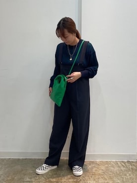 「ベーシック/トラッド」｜「アイテム（サロペット/オーバーオール）」を使った、古川　雪絵さん（レディース・152cm）の秋コーディネート