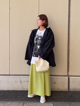 「Tシャツ/カットソー」｜「アイテム（ナイロンジャケット）」を使った、古川　雪絵さん（レディース・152cm）の冬コーディネート