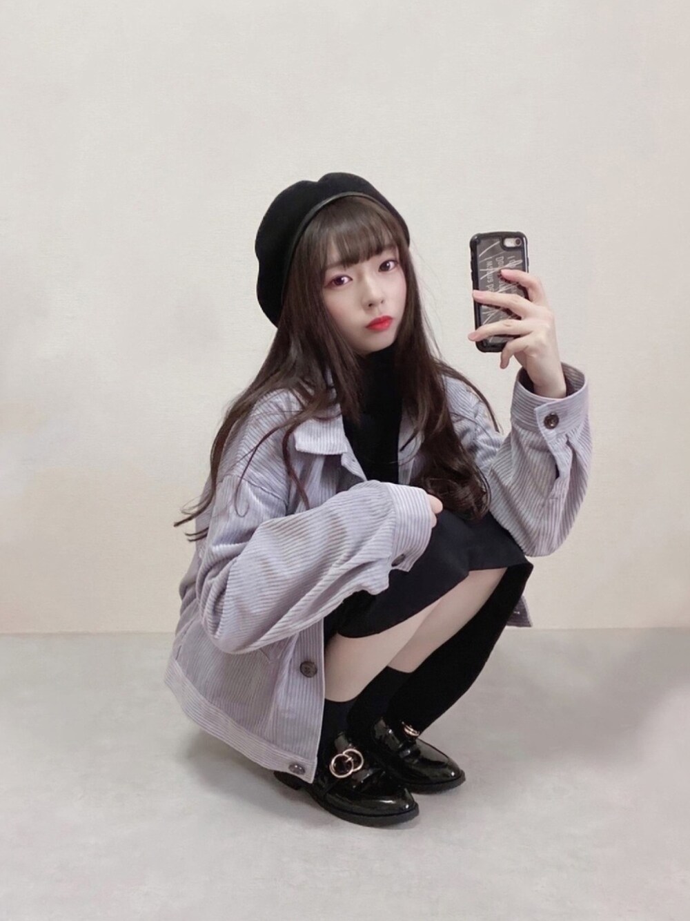 「ベレー帽、KANGOL、エナメルシューズ、パープル、パープル×黒、きれいめカジュアル、ブルゾン、ゆるコーデ、淡色コーデ、韓国ファッション」｜「GUのアイテム（ジャケット/アウター、パープル系）」を使った、미카(ミカ)さん（レディース・157cm）の秋コーディネートの1枚目の写真