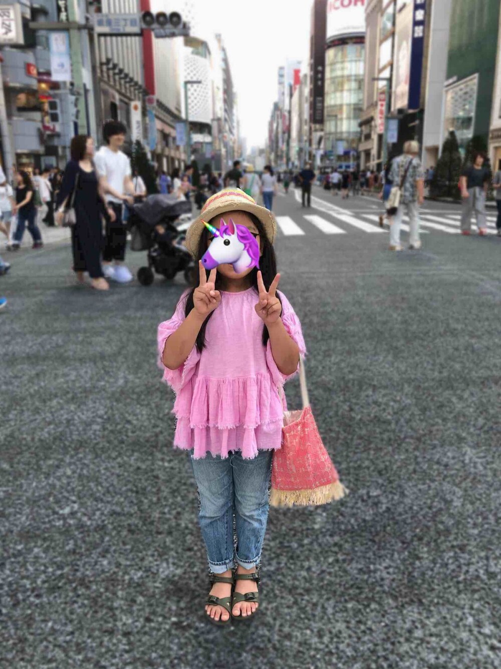 「ZARAのアイテム（シャツ/ブラウス、ピンク系）」を使った、nooooooomiさん（キッズ・120cm）の春コーディネートの1枚目の写真