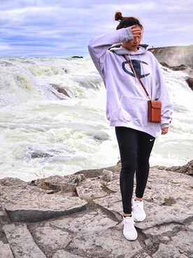 パーカーを使った Ultra Boost のレディース人気ファッションコーディネート Wear