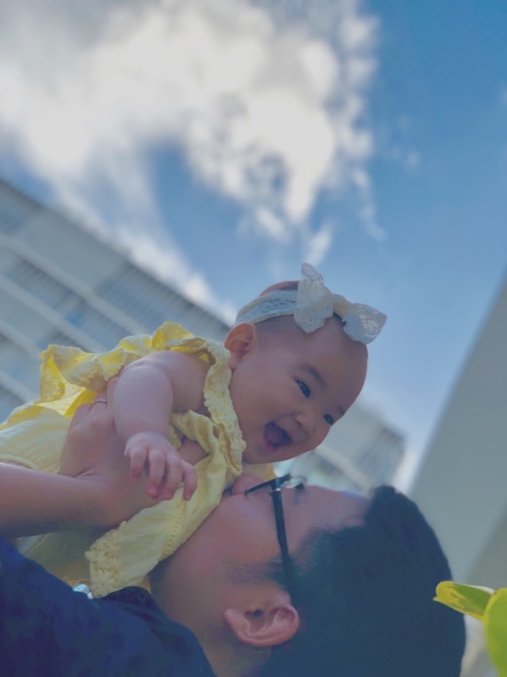 「赤ちゃん、赤ちゃんコーデ、イエロー」｜「babyGAPのアイテム（ワンピース、イエロー系）」を使った、ayaさん（キッズ・70cm）の秋コーディネートの1枚目の写真
