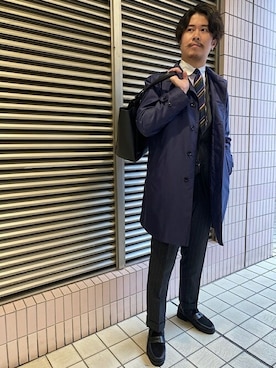 「アイテム（ステンカラーコート、ブルー系）」を使った、田村さん（メンズ・178cm）の秋コーディネート