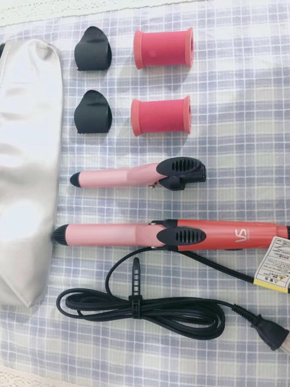 「VS sassoonのアイテム（スキンケア、ピンク系）」を使った、asuka0202さん（レディース・160cm）の夏コーディネートの1枚目の写真
