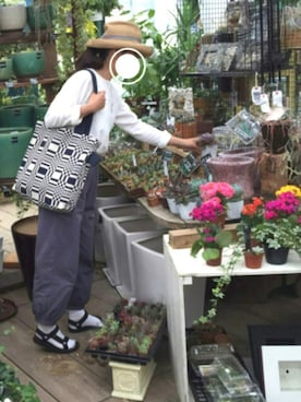 「Johanna Gullichsen（ヨハンナグリクセン）のアイテム（ハンドバッグ）」を使った、koco.さん（レディース・155cm）の春コーディネート