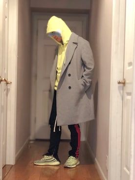「mnml（ミニマル）のアイテム（チェスターコート）」を使った、bearofgodさん（メンズ・173cm）の春コーディネート