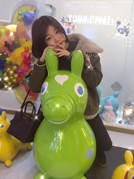 「amber（アンバー）のアイテム」を使った、盼汝smxさん（レディース・167cm）の冬コーディネート