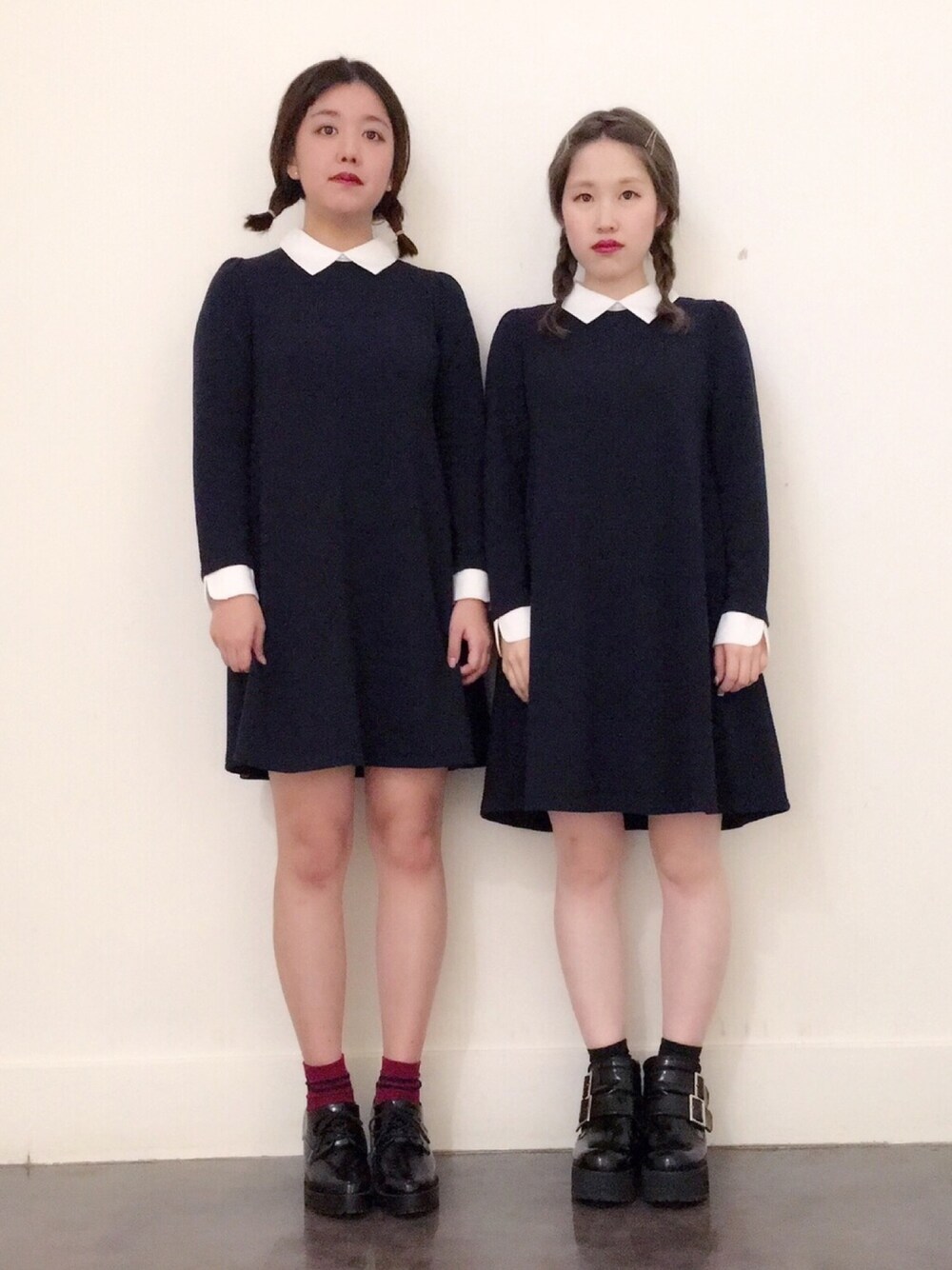 「wearhalloween2017、ハロウィン、アダムスファミリー、襟付きワンピース、おさげ、仮装」｜「archivesの襟付きフクレジャガード Aラインワンピース（ワンピース、ブルー系）」を使った、ゆきみさん（レディース・153cm）の秋コーディネートの1枚目の写真
