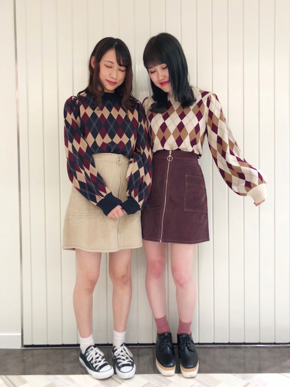 「秋コーデ、リンクコーデ、双子コーデ、アーガイル柄、ニット、コーデュロイ、低身長、秋色」｜「archivesのアーガイルショートプルオーバー（ニット/セーター、ホワイト系）」を使った、ゆきみさん（レディース・153cm）の秋コーディネートの1枚目の写真
