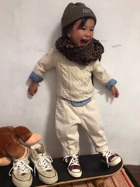「H&M（エイチ・アンド・エム）のアイテム（ニット/セーター、ホワイト系）」を使った、KeeeTさん（キッズ・90cm）の秋コーディネート