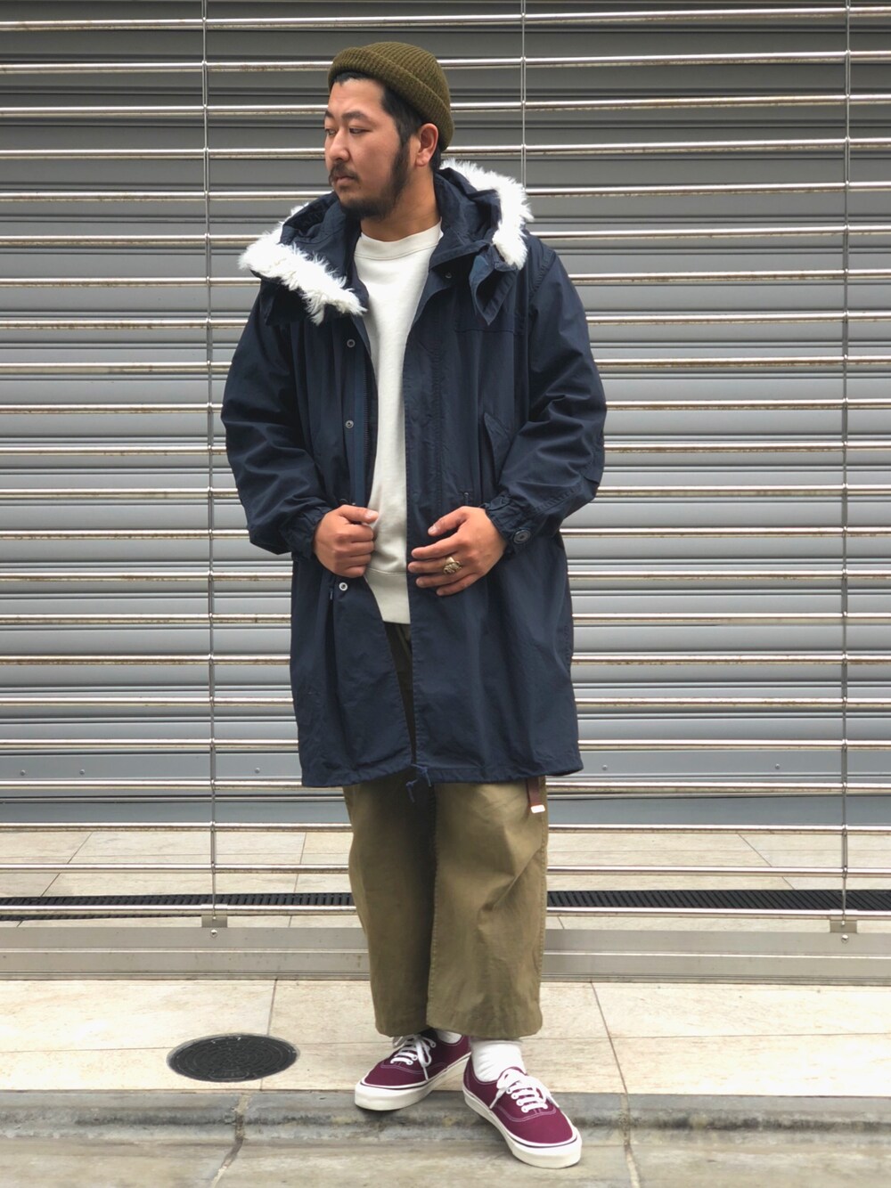 「モッズコート、M51、ミリタリー、コート、ミリタリーコート、ミリタリージャケット、コートスタイル、VANS、SCHOTT、schott garage」｜「schottのSchott/ショット/M-51 SHELL PARKA/M-51 モッズコート シェルパーカー（ミリタリージャケット、ブルー系）」を使った、omata takayaさん（メンズ・172cm）の秋コーディネートの1枚目の写真
