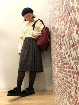 earth music&ecology｜Konno Ayumi使用「earth music&ecology（・チェックキルトスカート）」的時尚穿搭