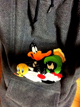 「WARNER BROS.（ワーナーブラザース）のアイテム」を使った、Ferragamoさん（メンズ・170cm）の春コーディネート