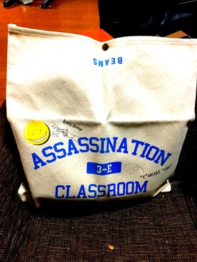 「BEAMS（ビームス）のアイテム（クラッチバッグ）」を使った、Ferragamoさん（メンズ・172cm）の春コーディネート