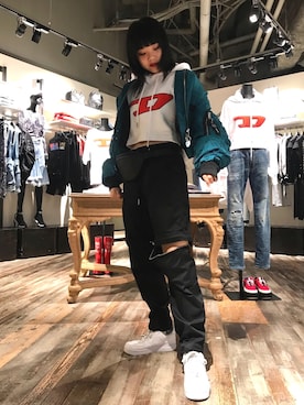 「DIESEL（ディーゼル）のアイテム（ミリタリージャケット）」を使った、Hanaさん（レディース・164cm）の夏コーディネート