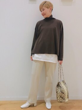 「green label relaxing（グリーンレーベルリラクシング）のSC ハイゲージ テンジク ロングスリーブ Tシャツ（Tシャツ/カットソー、ホワイト系）」を使った、erina.iさん（レディース・156cm）の秋コーディネート