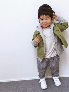 「URBAN RESEARCH DOORS（アーバンリサーチドアーズ）のアイテム（パーカー）」を使った、KANTAさん（キッズ・80cm）の春コーディネート