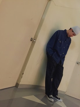 「Carhartt（カーハート）のアイテム（カバーオール、ブルー系）」を使った、ケースケさん（メンズ・172cm）の春コーディネート