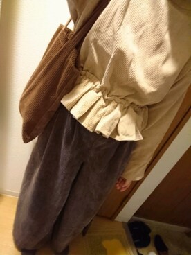 「fifth（フィフス）のペプラムデザイントップス（その他トップス、ベージュ系）」を使った、ぴろさん（レディース・154cm）の冬コーディネート