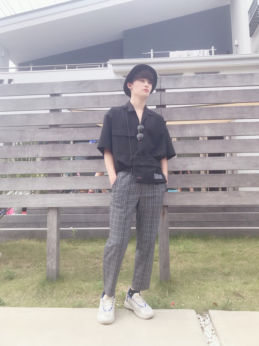 「GUのアイテム（パンツ、グレー系）」を使った、yusei0528さん（メンズ・178cm）の夏コーディネートの1枚目の写真