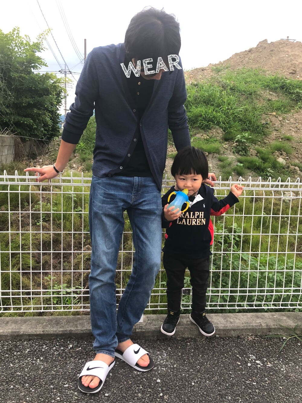 「おやこーで。、パパと息子、パパコーデ、オトナカジュアル、休日スタイル、おしゃれさんと繋がりたい」｜「AZUL by moussyのアイテム（デニムパンツ、ブルー系）」を使った、Harukanaさん（レディース・155cm）の夏コーディネートの1枚目の写真