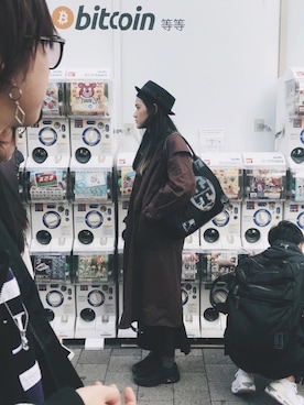 「Barbour（バブアー）のアイテム（トレンチコート、ブラウン系）」を使った、Shego  シゴさん（レディース）の夏コーディネート