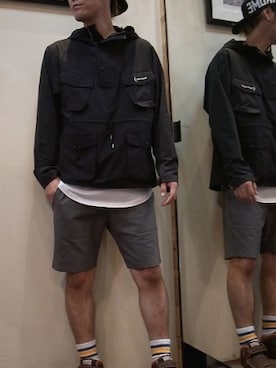 「プルオーバーパーカー」｜「アイテム（マウンテンパーカー）」を使った、gigileさん（メンズ・180cm）の秋コーディネート