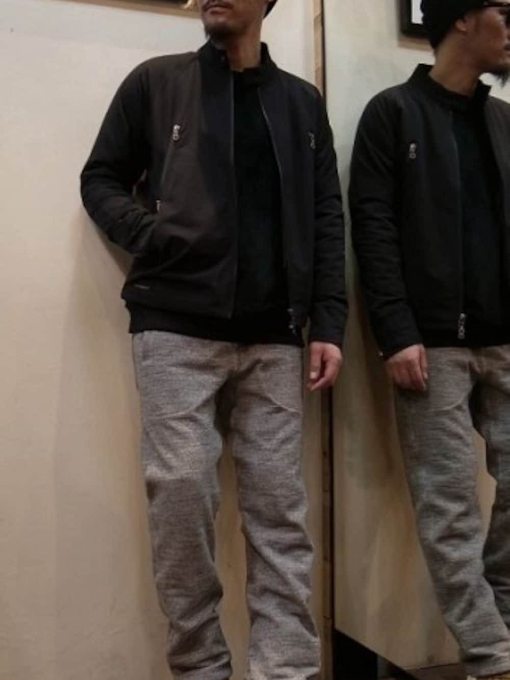 「スウェットパンツ、ライダース、ニットキャップ、フリース、Danner、ソフトシェル、Jackman、ジャックマン、Mountainequipment、MOUNTAIN EQUIPMENT」｜「MOUNTAIN EQUIPMENTのMountain Equipment　マウンテンイクィップメント　 TEC RIDERS　テックライダース（ライダースジャケット、ブラック系）」を使った、gigileさん（メンズ・180cm）の冬コーディネートの1枚目の写真