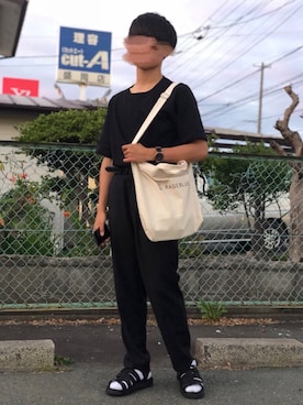 「ダニエルウェリントン」｜「アイテム（スラックス）」を使った、このむさん（メンズ・167cm）の夏コーディネート
