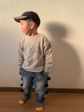 「FITH（フィス）のアイテム（スウェット）」を使った、𝘴𝘺_𝘤𝘩𝘢𝘮さん（キッズ・90cm）の冬コーディネート