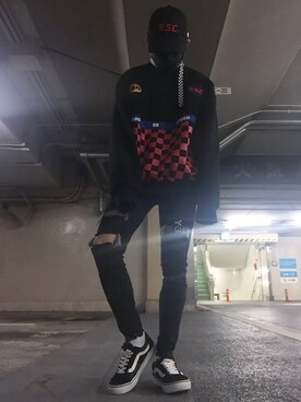 「esc studioのアイテム（スウェット、ブラック系）」を使った、Ko–heiさん（メンズ・168cm）の冬コーディネート