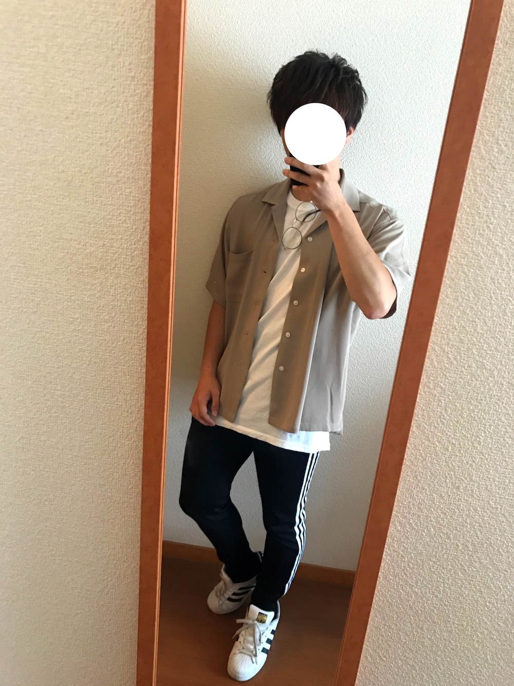 「おしゃれさんと繋がりたい、今日のコーデ、夏コーデ、オープンカラーシャツ、スポーツミックス、ラインパンツ、ちょびこ、シンプル、相互フォロー」｜「RAGEBLUEのPEオープンカラーシャツ/795289（シャツ/ブラウス、ベージュ系）」を使った、Hirarenさん（メンズ・162cm）の夏コーディネートの1枚目の写真