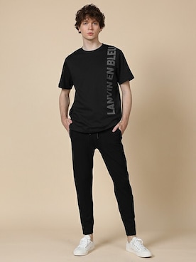 「アイテム（Tシャツ/カットソー、ブラック系）」を使った、LANVIN en Bleu 本社さん（メンズ・185cm）の春コーディネート