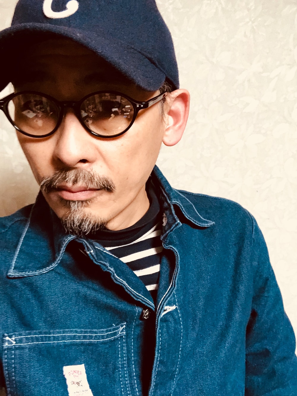 「春、ラフ、いいね、save、フォローお願いします🤑、デニム、ボーダー、オーシバル、ポインター、カバーオール、ショップコート、キャップ」｜「POINTER BRANDのショップコート（デニムジャケット、ブルー系）」を使った、hiro5cさん（メンズ・170cm）の春コーディネートの1枚目の写真
