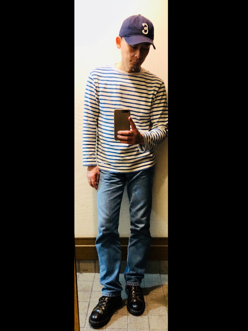 「シンプルコーデ、カジュアルコーデ、ラフ、デニムパンツ、orcival、Levi's、Dr.Martens」｜「ORCIVALのアイテム（Tシャツ/カットソー、ホワイト系）」を使った、hiro5cさん（メンズ・170cm）の夏コーディネートの1枚目の写真
