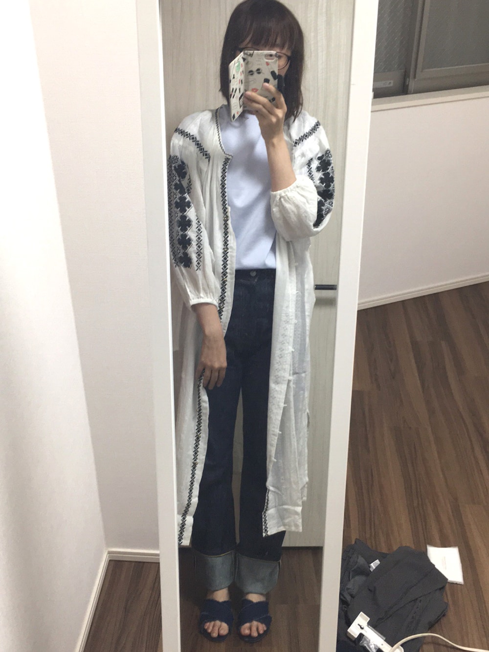 「夏、刺繍ワンピース、アメリカーナ、リーバイス、701、ファビオルスコーニ」｜「BEAUTY&YOUTH UNITED ARROWSの【別注】＜ne Quittez pas＞∴エンブロイダリードレス/刺繍（ワンピース、ホワイト系）」を使った、あきこさん（レディース・171cm）の夏コーディネートの1枚目の写真