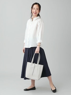 「アイテム（ビジネスシャツ）」を使った、TOKYO_SHIRTSさん（レディース・173cm）の冬コーディネート