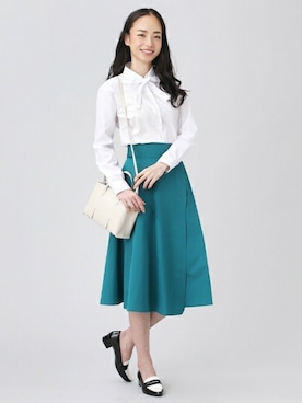 「アイテム（ビジネスシャツ）」を使った、TOKYO_SHIRTSさん（レディース・173cm）の冬コーディネート