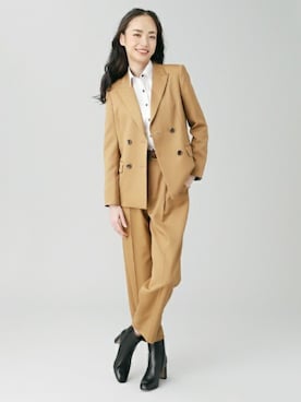「アイテム（ビジネスシャツ）」を使った、TOKYO_SHIRTSさん（レディース・173cm）の冬コーディネート