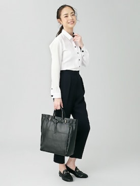 「アイテム（ビジネスシャツ）」を使った、TOKYO_SHIRTSさん（レディース・173cm）の冬コーディネート