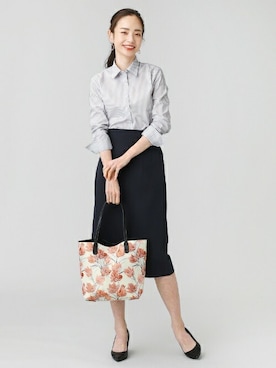 「アイテム（ビジネスシャツ）」を使った、TOKYO_SHIRTSさん（レディース・173cm）の冬コーディネート