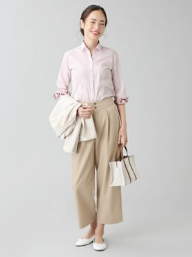 「アイテム（ビジネスシャツ）」を使った、TOKYO_SHIRTSさん（レディース・173cm）の冬コーディネート