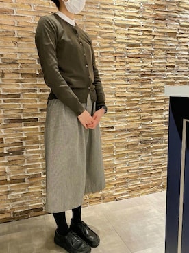 「アイテム（ビジネスシャツ）」を使った、TOKYO_SHIRTSさん（レディース・166cm）の冬コーディネート